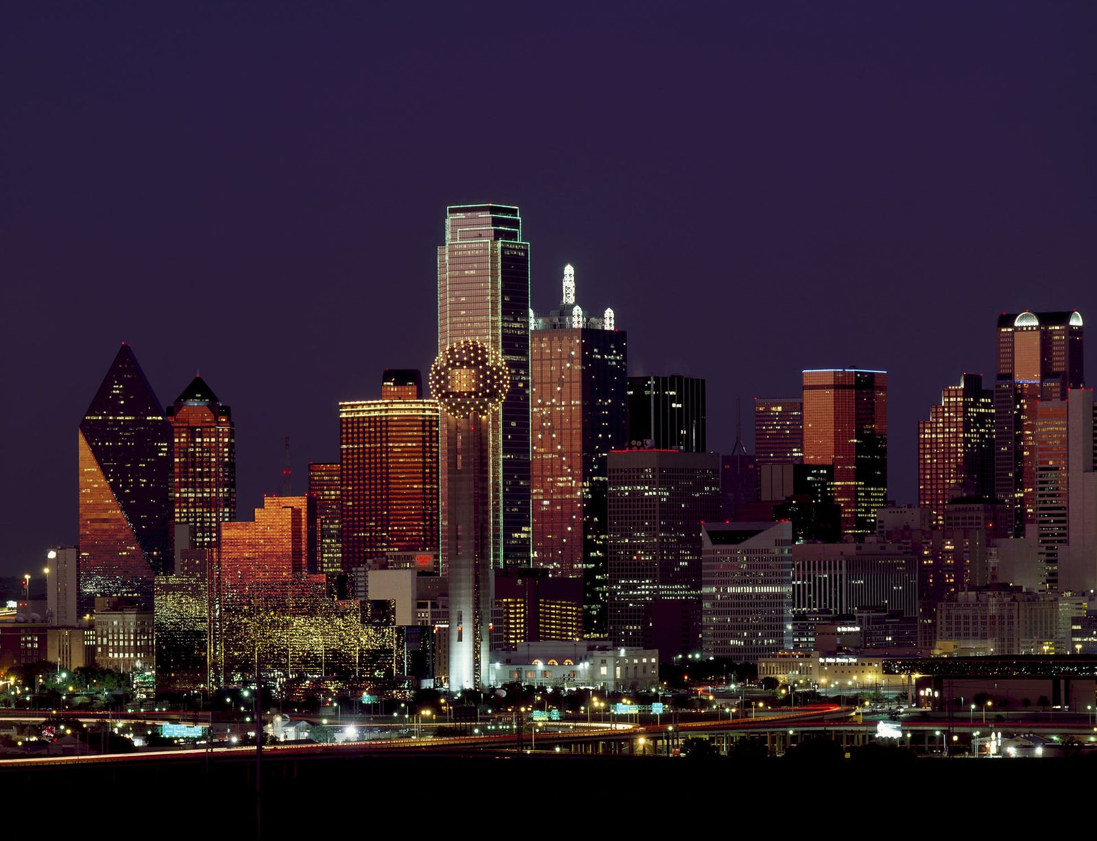 dallas-texas-skyline-dusk-45182.jpeg