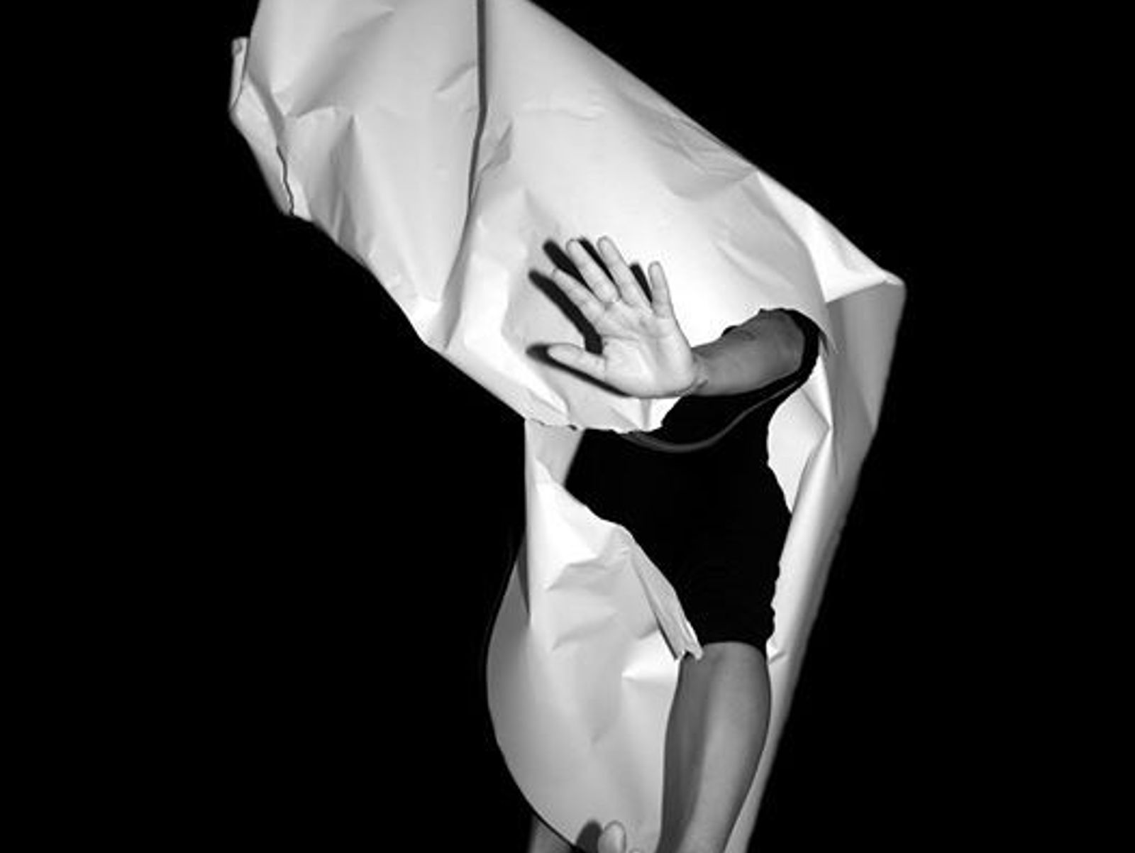 Review: 'Paper Piel' at Teatro Dallas